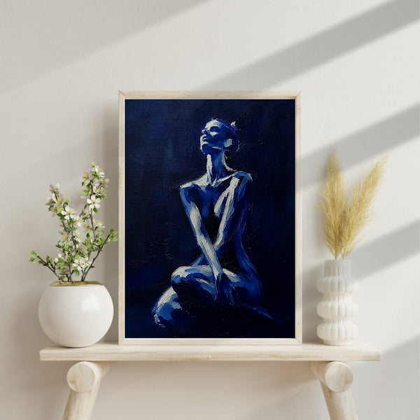 Blauer Akt Poster – moderne Malerei als Kunstdruck in Indigo