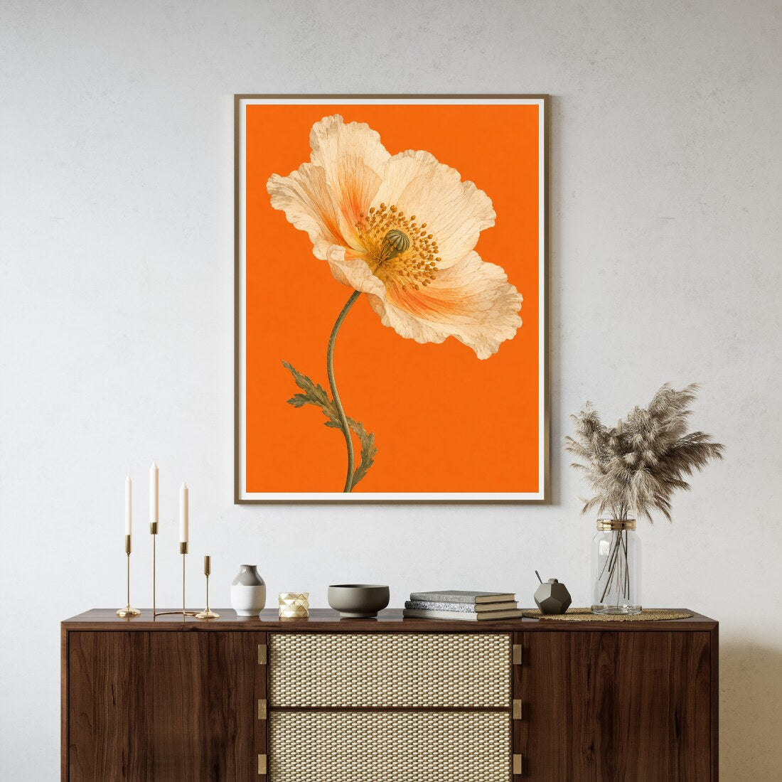 Mohnblüte – Botanisches Poster in Orange & Creme an der Wand